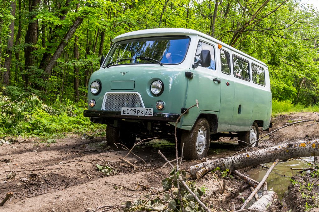 UAZ presenta la versátil Bukhanka - Revista de Transporte Terrestre