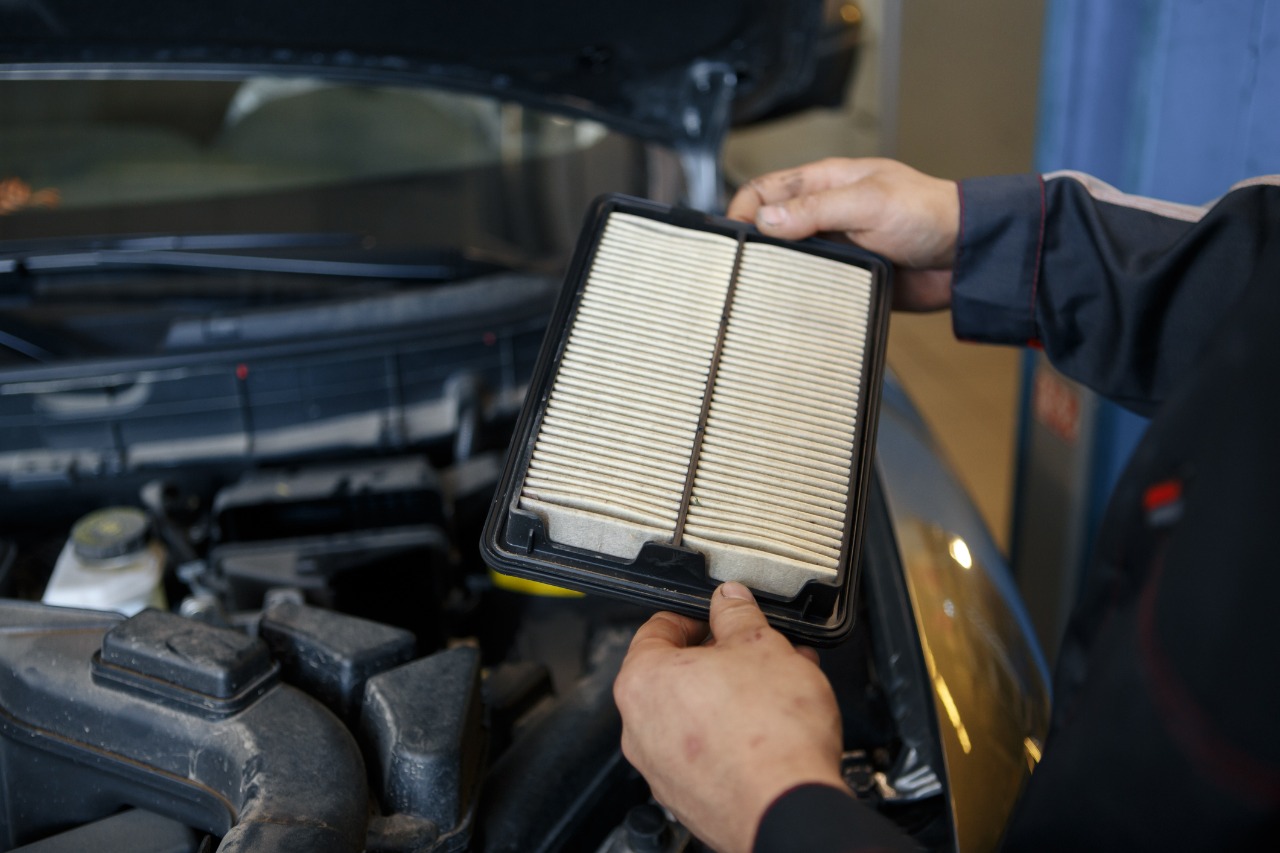 Aprende a cambiar el filtro del aire acondicionado de tu auto en casa - RTT