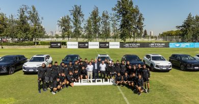 Jetour entrega autos a todos los jugadores del primer equipo de Colo Colo