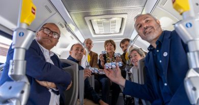 Firman convenio para la integración entre trenes y buses eléctricos de Valparaíso