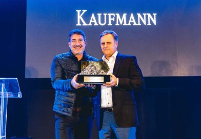 Kaufmann Chile recibe distinción EliteClass de Daimler Brasil