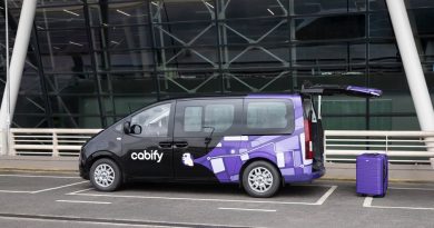 Así funciona el nuevo servicio de vans de Cabify al aeropuerto