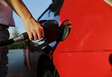 Alza de combustibles dispara el interés por autos de bajo consumo