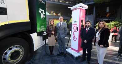 Presentan primera carretera eléctrica de alta potencia para camiones de carga en la ruta 5 Sur