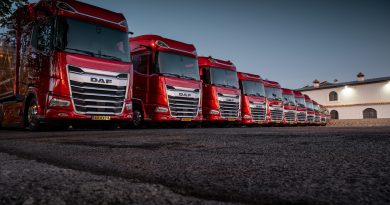 Futuros especialistas del transporte conocen la Nueva Generación DAF Futuros especialistas del transporte conocen la Nueva Generación DAF