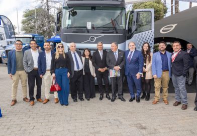 Volvo Chile presenta camión de última generación en la conmemoración del Día del Camionero Volvo Chile presenta camión de última generación en la conmemoración del Día del Camionero